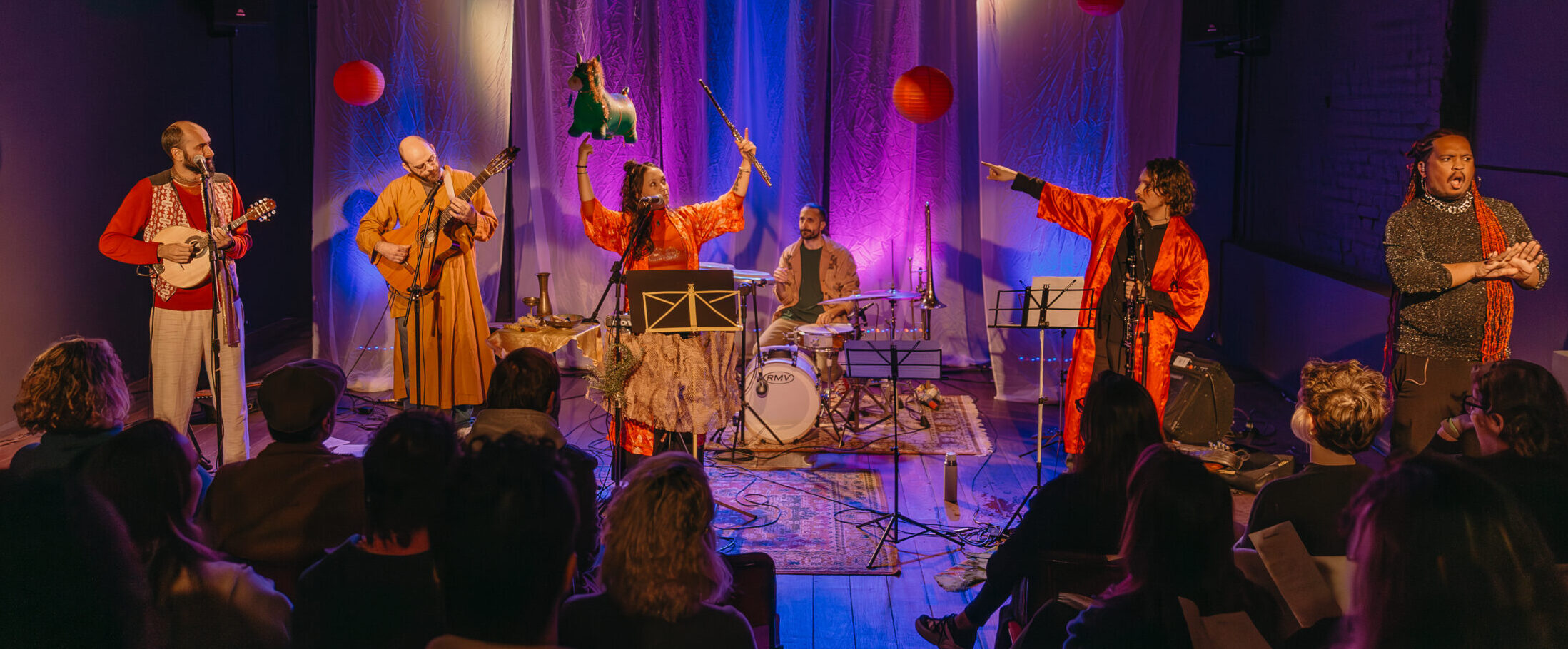 Casa de Cultura Mario Quintana lança novo edital para o Teatro Carlos Carvalho