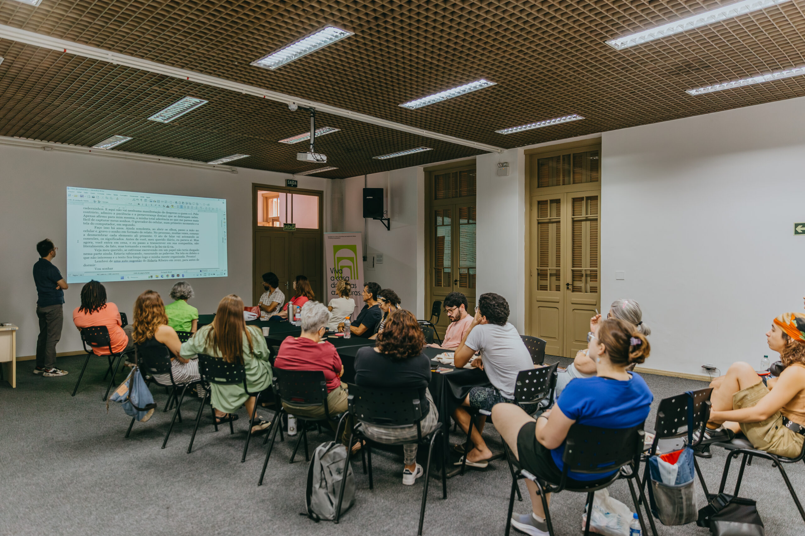CCMQ encerra Ocupação Literária de 2025 com leitura performática “O corpo que lê”