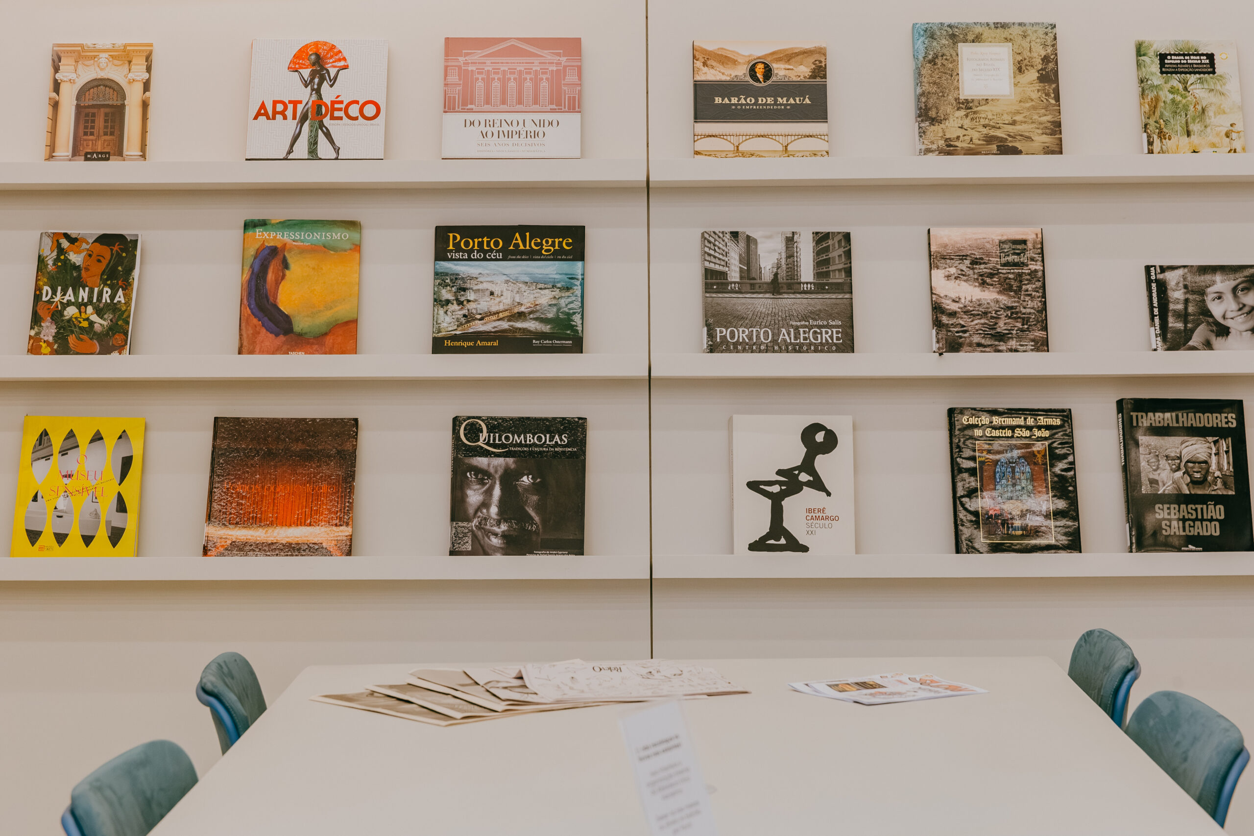 Casa de Cultura Mario Quintana promove roda de conversa sobre organização de acervos de arte