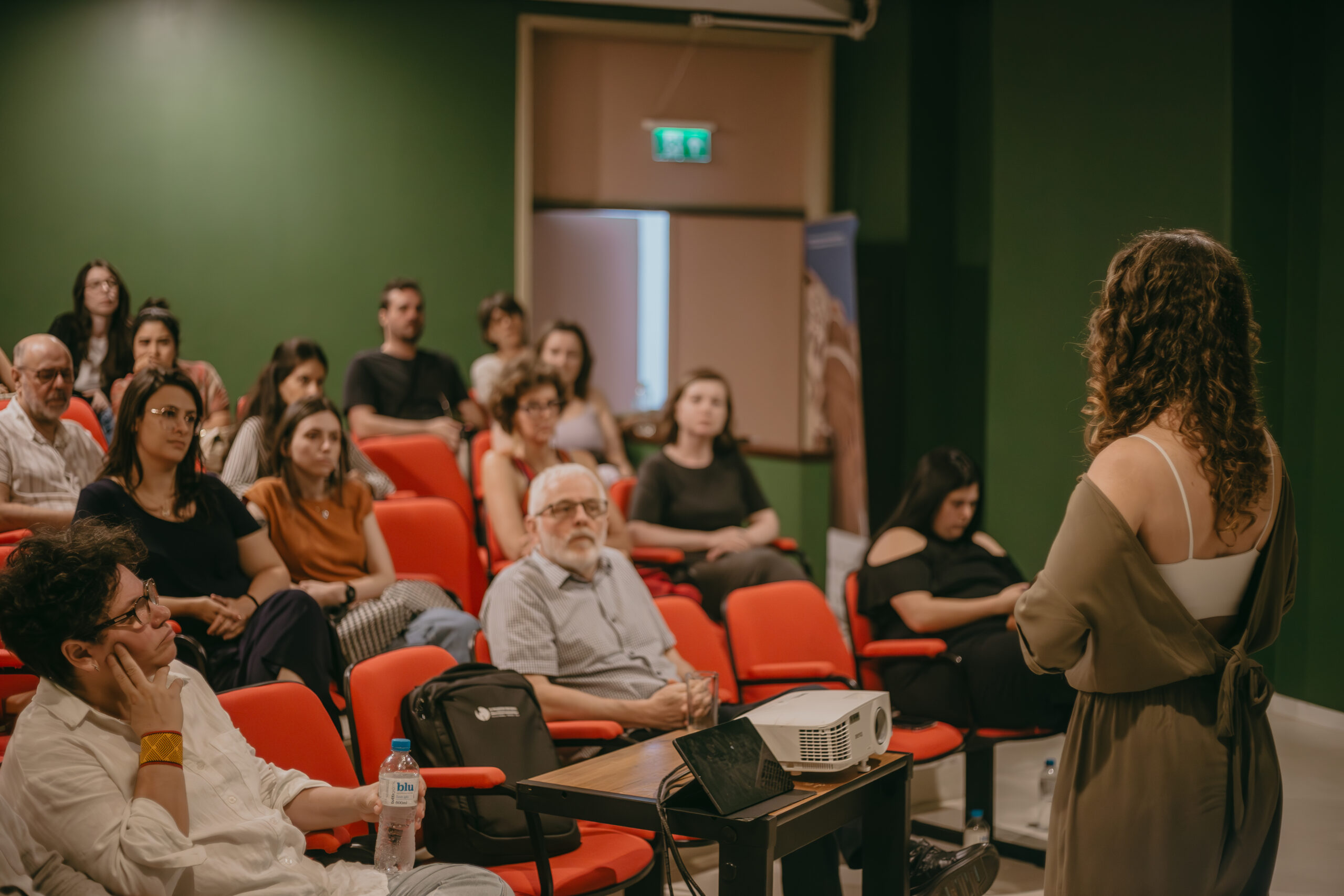 Casa de Cultura Mario Quintana recebe palestra sobre animalidade e literatura contemporânea com Maria Esther Maciel