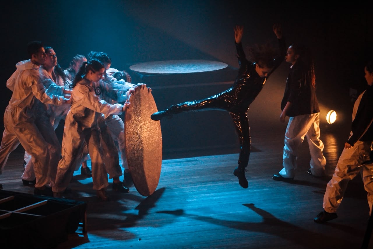 Espetáculo de dança “Engrenagem” ocupa o Teatro Bruno Kiefer de 16 a 18 de outubro